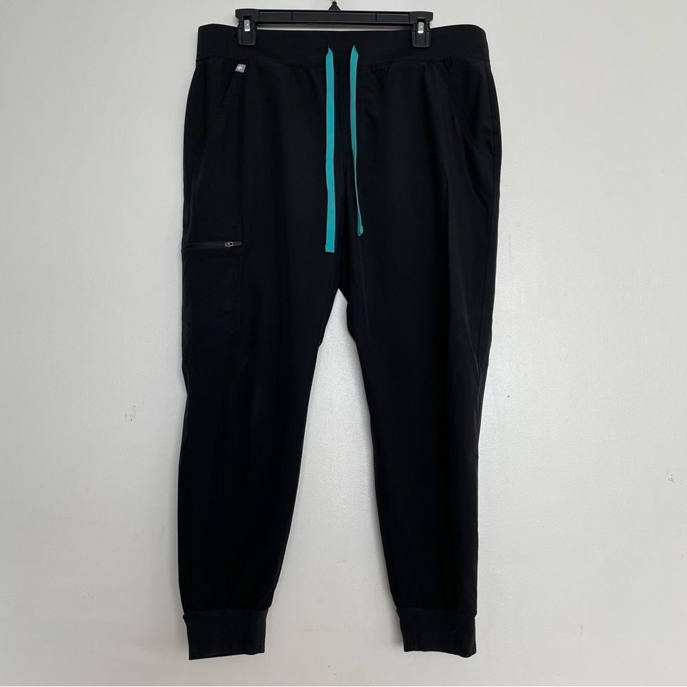 Women’s FIGS FREEx Lined Zamora Jogger Scrub Pants Black 2474 Size Large Petite